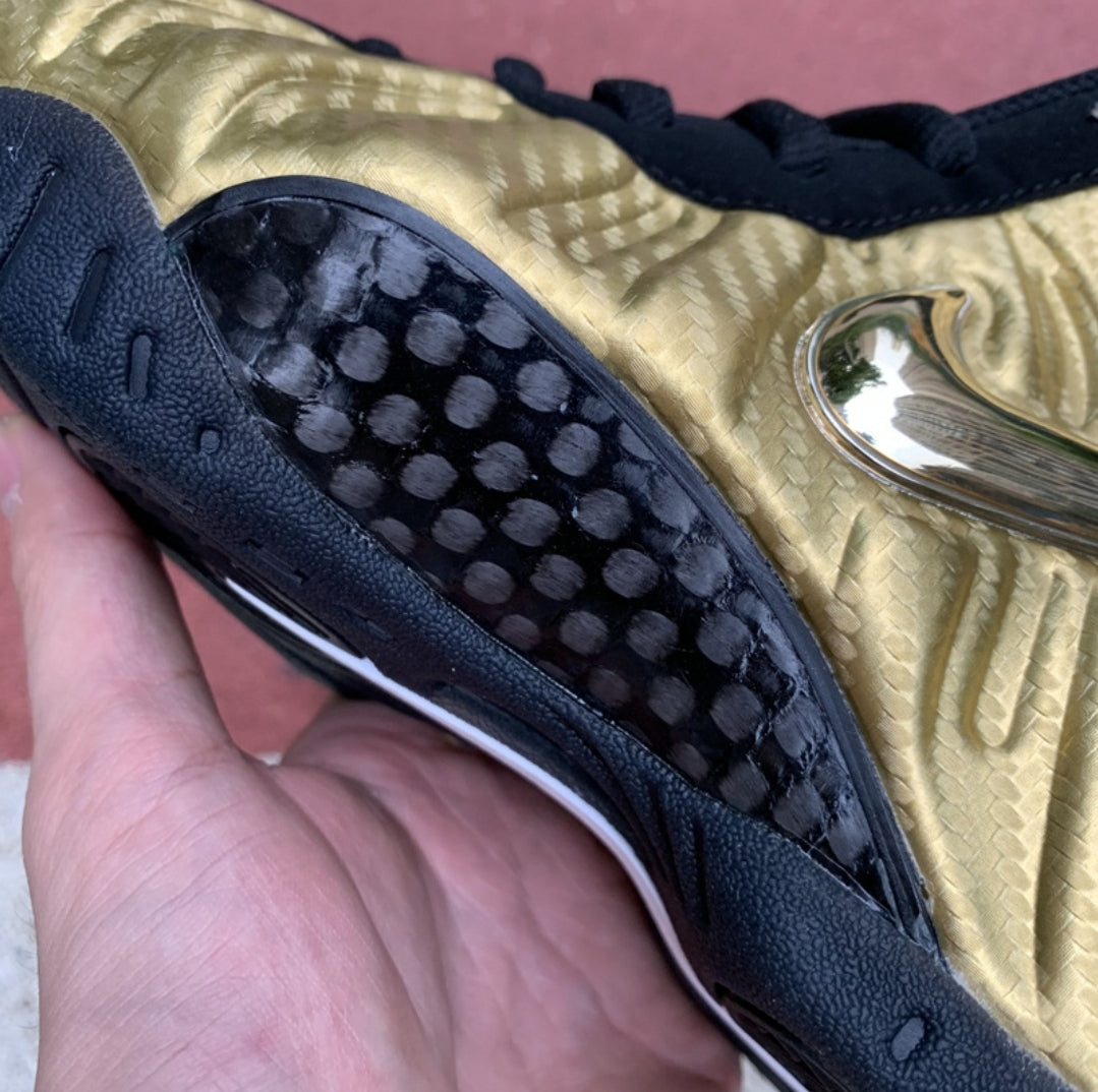 Les baskets Nike Air Foamposite offrent un style emblématique et une performance exceptionnelle.
design distinctif.pas cher . Le moins cher.