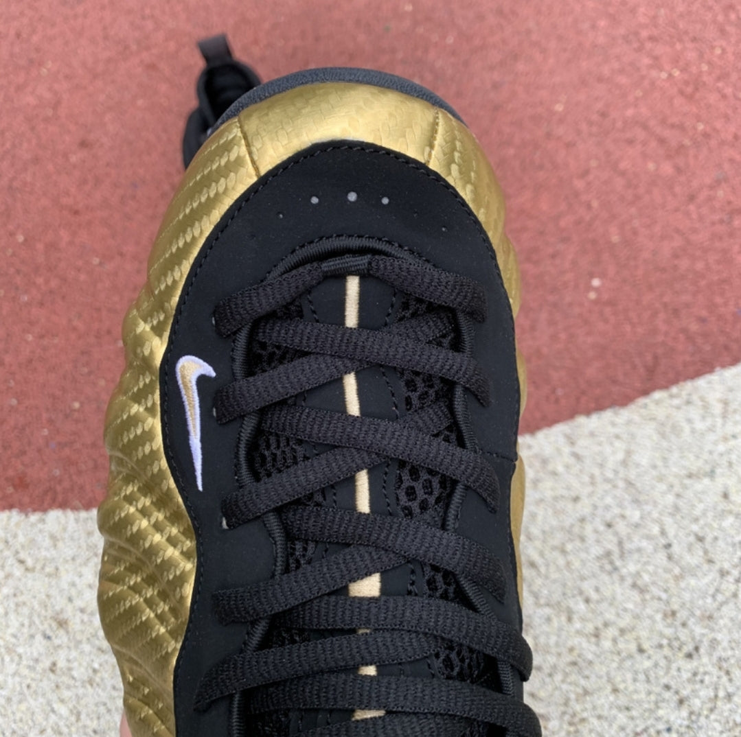 Les baskets Nike Air Foamposite offrent un style emblématique et une performance exceptionnelle.
design distinctif.pas cher . Le moins cher.