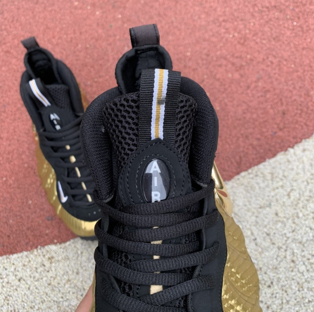 Les baskets Nike Air Foamposite offrent un style emblématique et une performance exceptionnelle.
design distinctif.pas cher . Le moins cher.