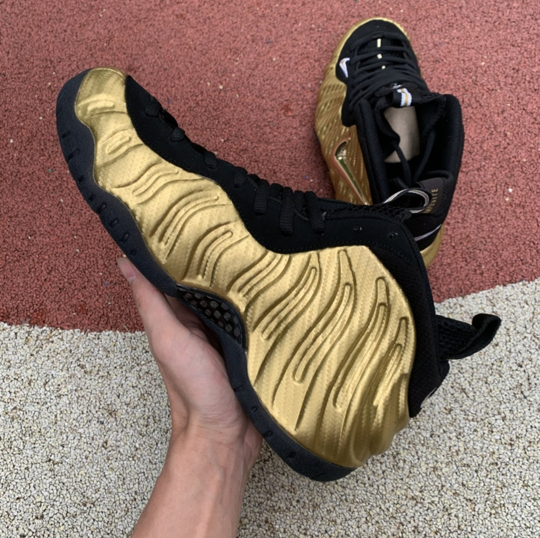 Les baskets Nike Air Foamposite offrent un style emblématique et une performance exceptionnelle.
design distinctif.pas cher . Le moins cher.