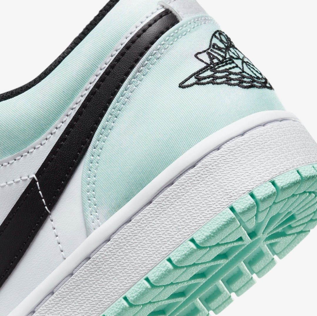 Les baskets Air Jordan 1 offrent un style iconique et une performance légendaire.
leur design emblématique .pas cher. Le moins cher.