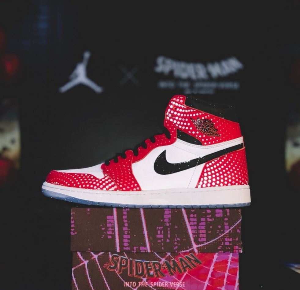 Les baskets Air Jordan 1 offrent un style iconique et une performance légendaire.
leur design emblématique .pas cher. Le moins cher.