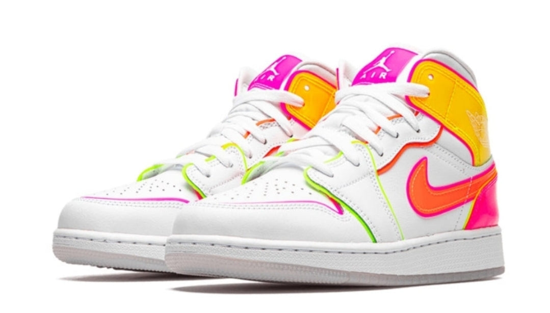 Les baskets Air Jordan 1 offrent un style iconique et une performance légendaire.
 leur design emblématique .pas cher. Le moins cher.