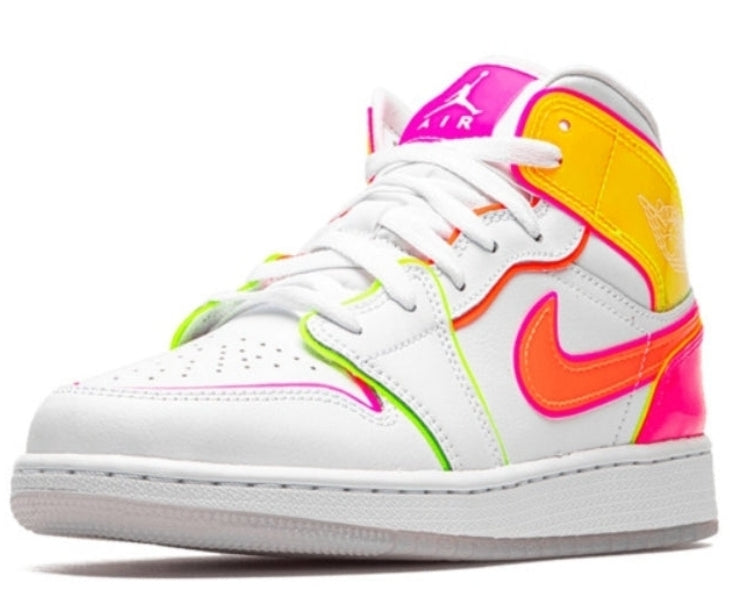 Les baskets Air Jordan 1 offrent un style iconique et une performance légendaire.
 leur design emblématique .pas cher. Le moins cher.