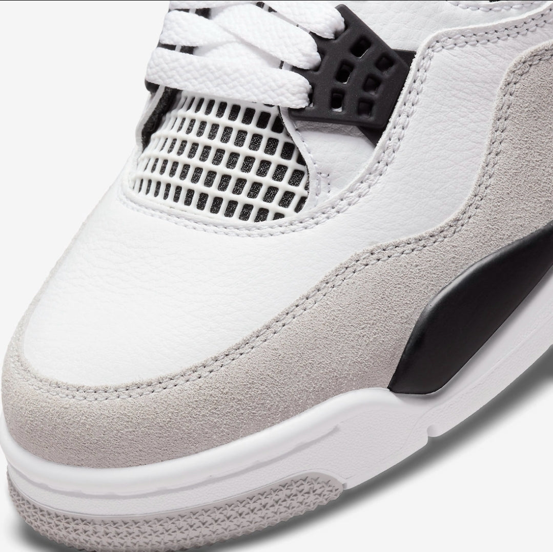 Les baskets Air Jordan 4 offrent un style iconique et une performance remarquable.
leur design distinctif pas cher. le moin cher.
