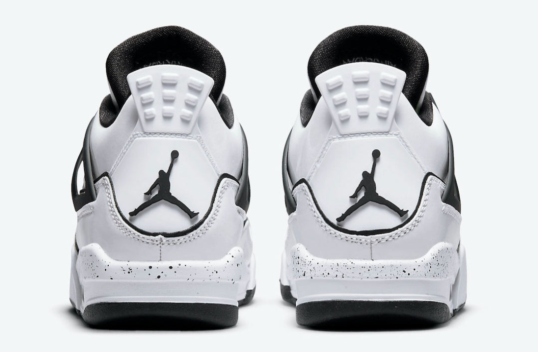 Les baskets Air Jordan 4 offrent un style iconique et une performance remarquable.
leur design distinctif pas cher. le moin cher.