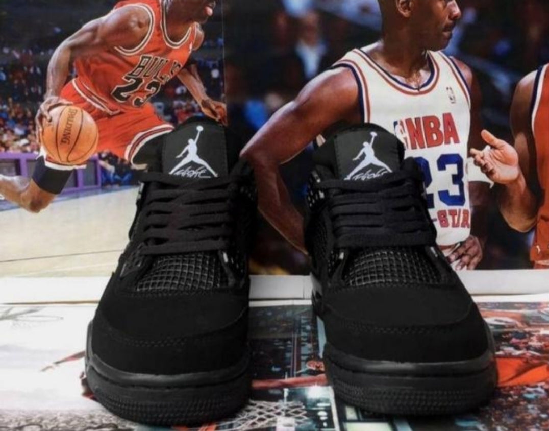 Les baskets Air Jordan 4 offrent un style iconique et une performance remarquable.
leur design distinctif pas cher. le moin cher.