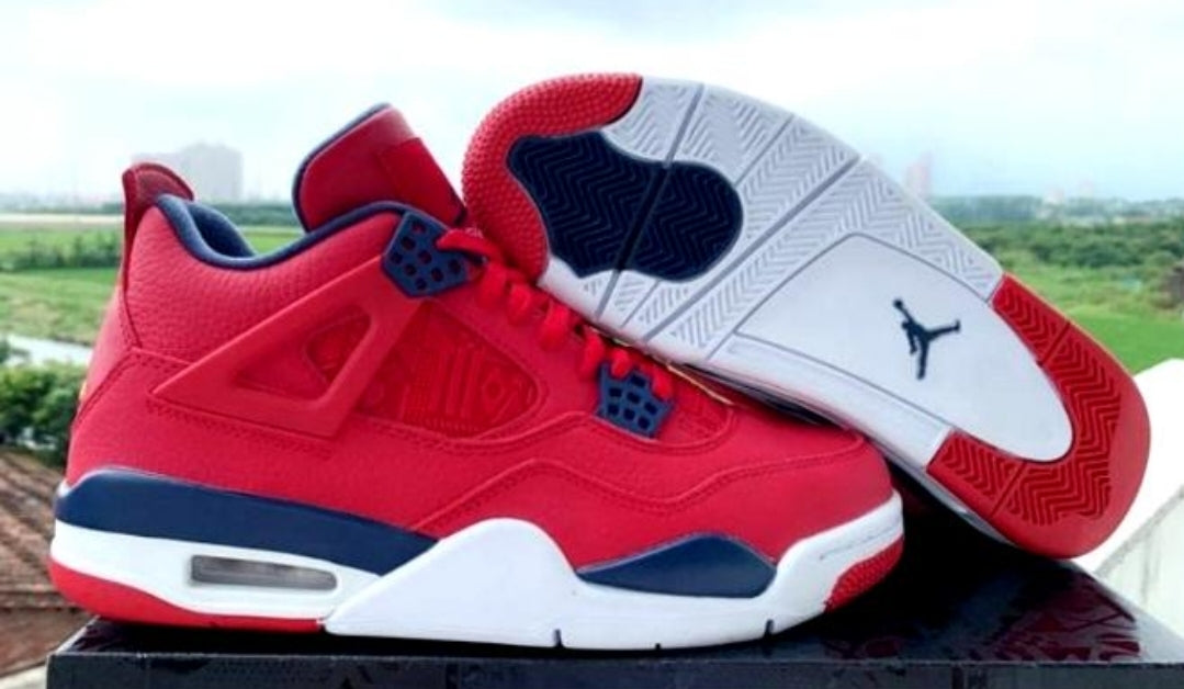 Les baskets Air Jordan 4 offrent un style iconique et une performance remarquable.
leur design distinctif pas cher. le moin cher.