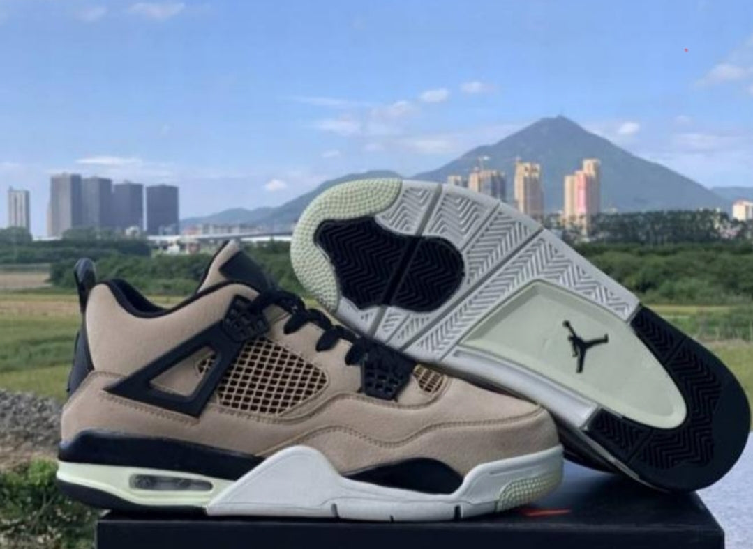 Les baskets Air Jordan 4 offrent un style iconique et une performance remarquable.
leur design distinctif pas cher. le moin cher.