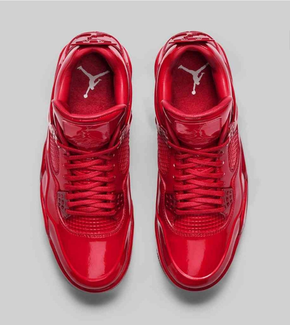 Les baskets Air Jordan 4 offrent un style iconique et une performance remarquable.
leur design distinctif pas cher. le moin cher.