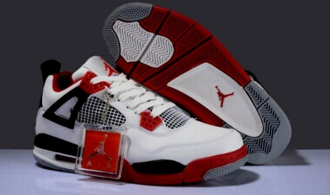Les baskets Air Jordan 4 offrent un style iconique et une performance remarquable.
leur design distinctif pas cher. le moin cher.