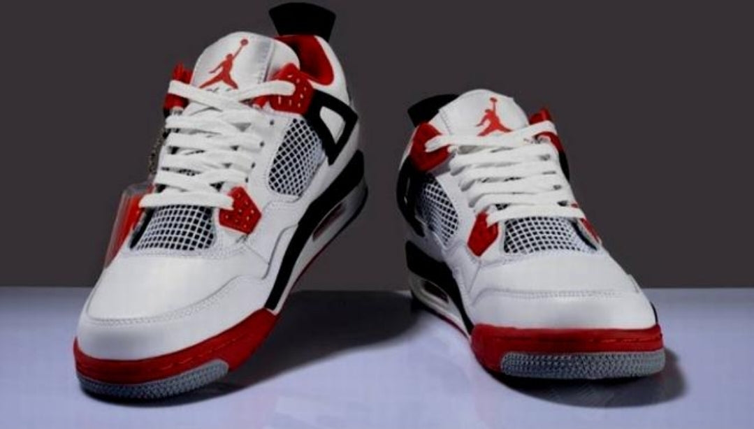 Les baskets Air Jordan 4 offrent un style iconique et une performance remarquable.
leur design distinctif pas cher. le moin cher.
