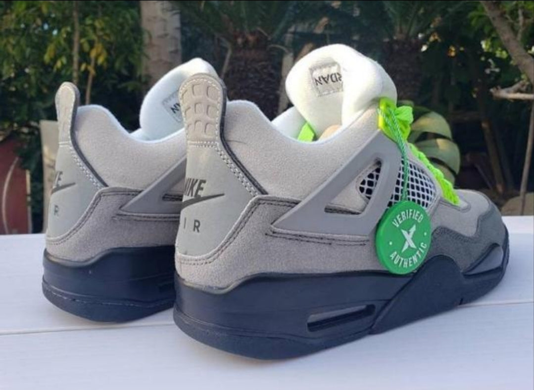 Les baskets Air Jordan 4 offrent un style iconique et une performance remarquable.
leur design distinctif pas cher. le moin cher.