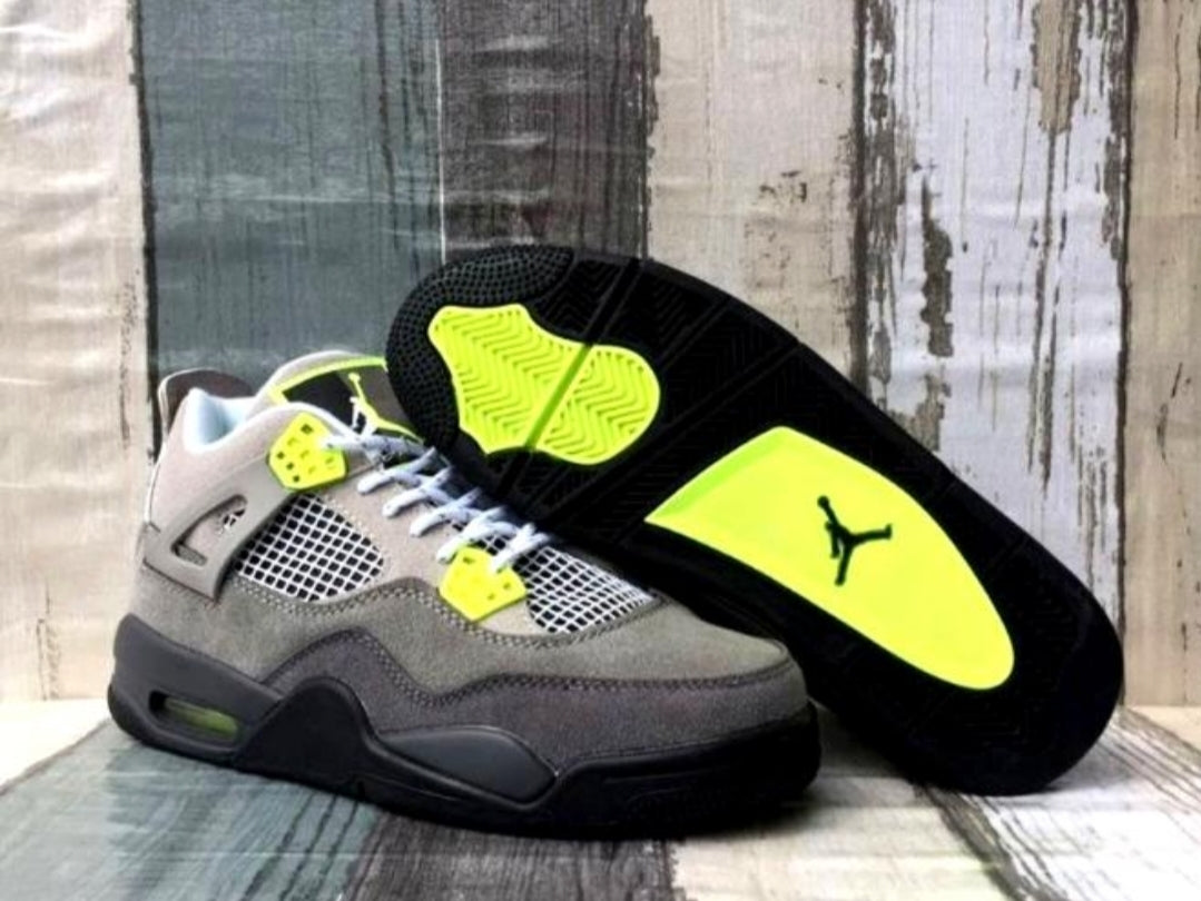 Les baskets Air Jordan 4 offrent un style iconique et une performance remarquable.
leur design distinctif pas cher. le moin cher.