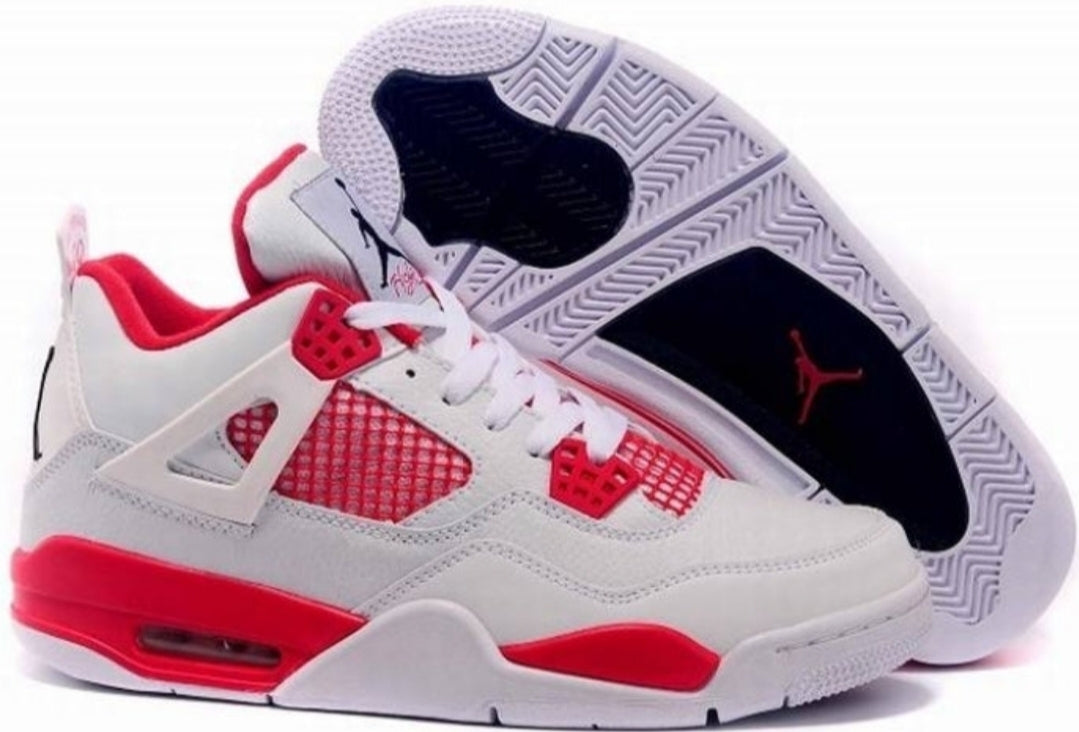 Les baskets Air Jordan 4 offrent un style iconique et une performance remarquable.
leur design distinctif pas cher. le moin cher.