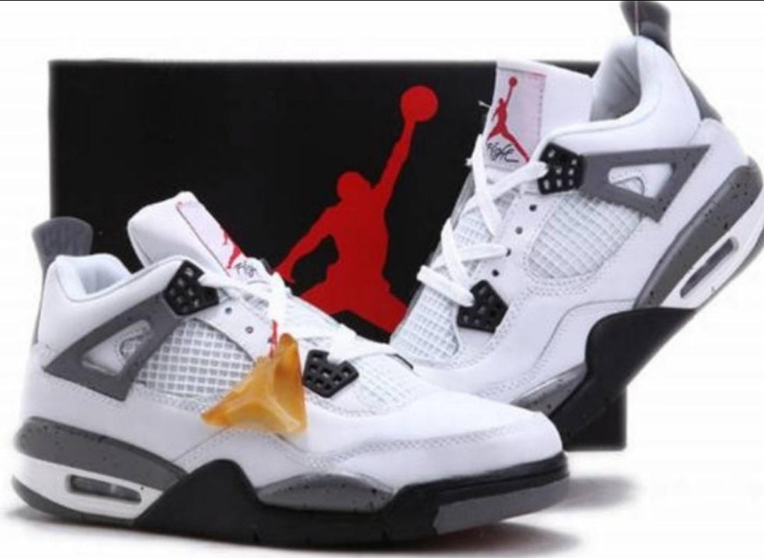 Les baskets Air Jordan 4 offrent un style iconique et une performance remarquable.
leur design distinctif pas cher. le moin cher.