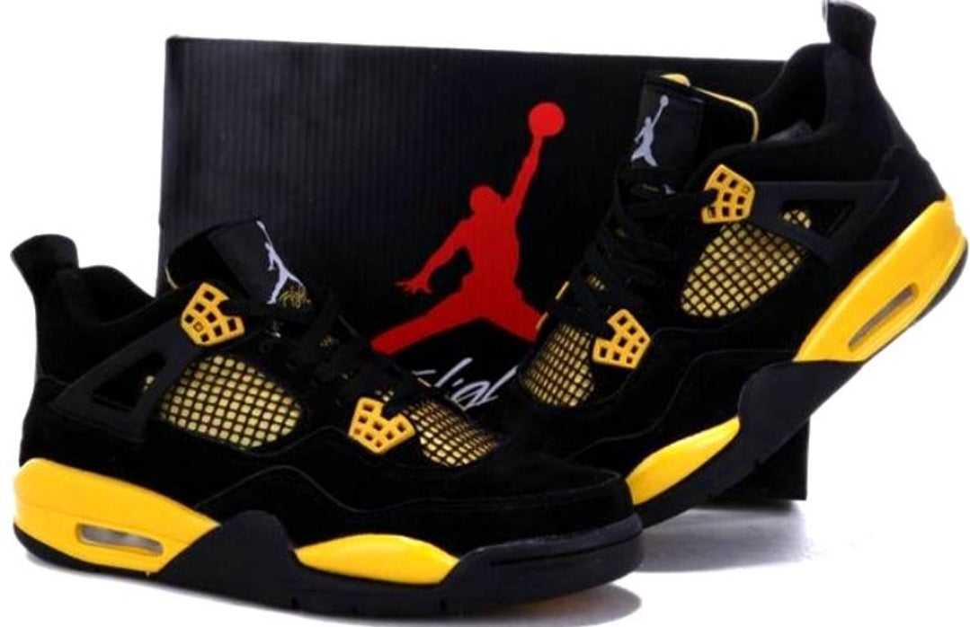 Les baskets Air Jordan 4 offrent un style iconique et une performance remarquable.
leur design distinctif pas cher. le moin cher.