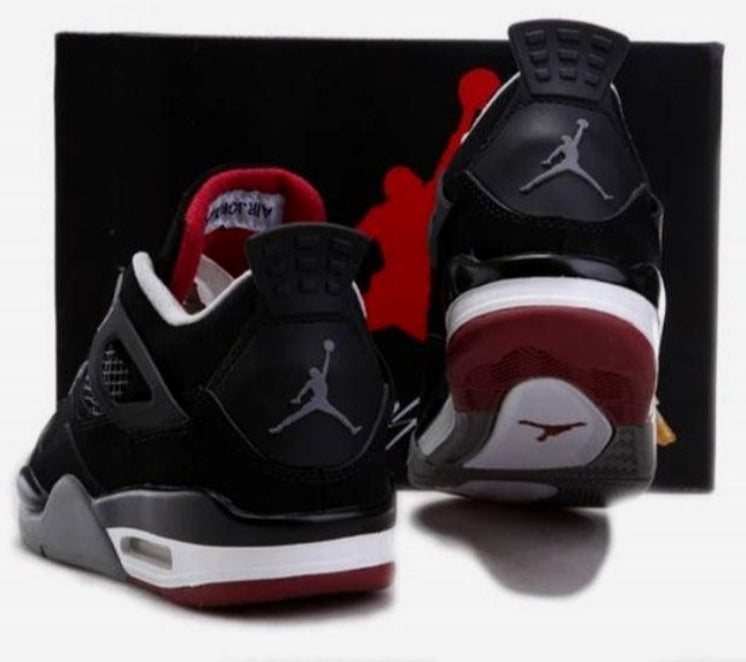 Les baskets Air Jordan 4 offrent un style iconique et une performance remarquable.
leur design distinctif pas cher. le moin cher.