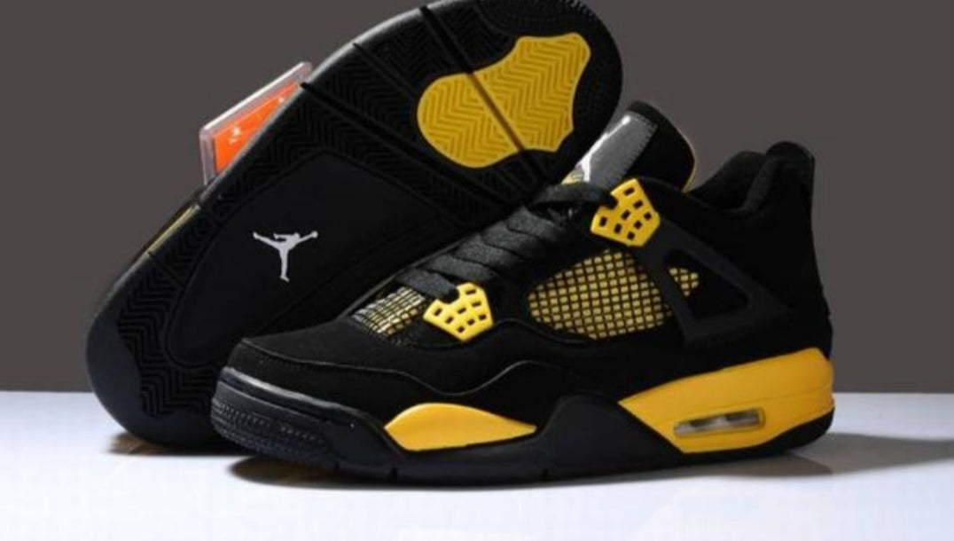 Les baskets Air Jordan 4 offrent un style iconique et une performance remarquable.
leur design distinctif pas cher. le moin cher.