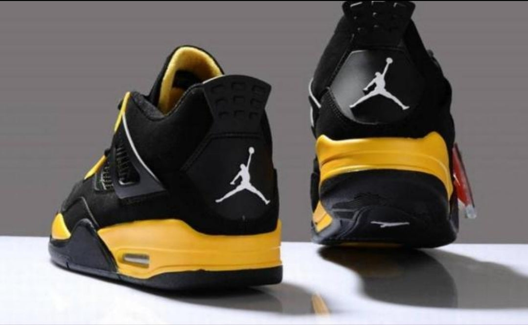 Les baskets Air Jordan 4 offrent un style iconique et une performance remarquable.
leur design distinctif pas cher. le moin cher.