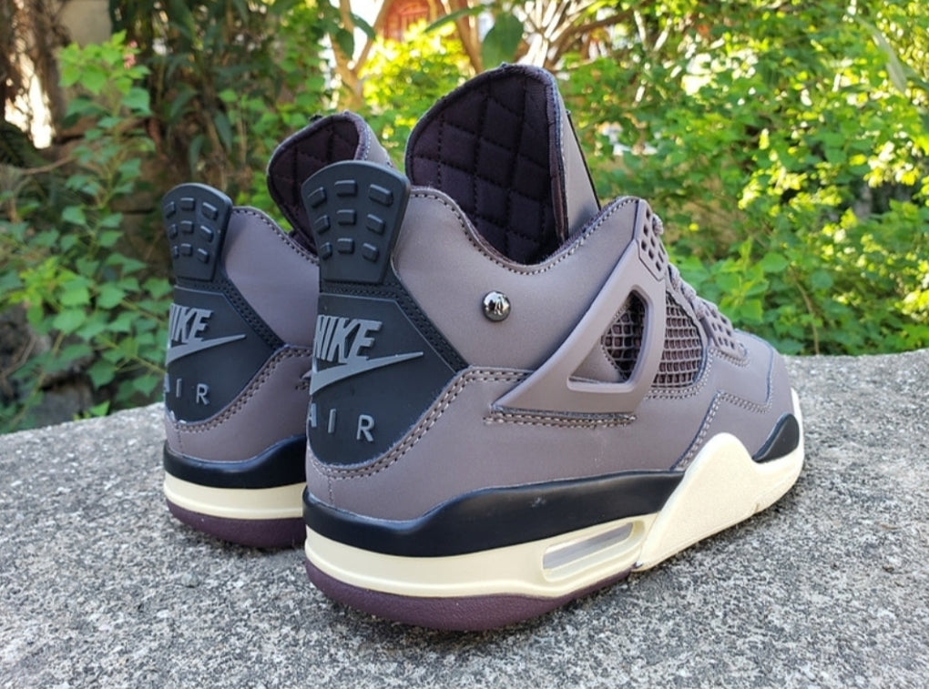 Les baskets Air Jordan 4 offrent un style iconique et une performance remarquable.
leur design distinctif pas cher. le moin cher.