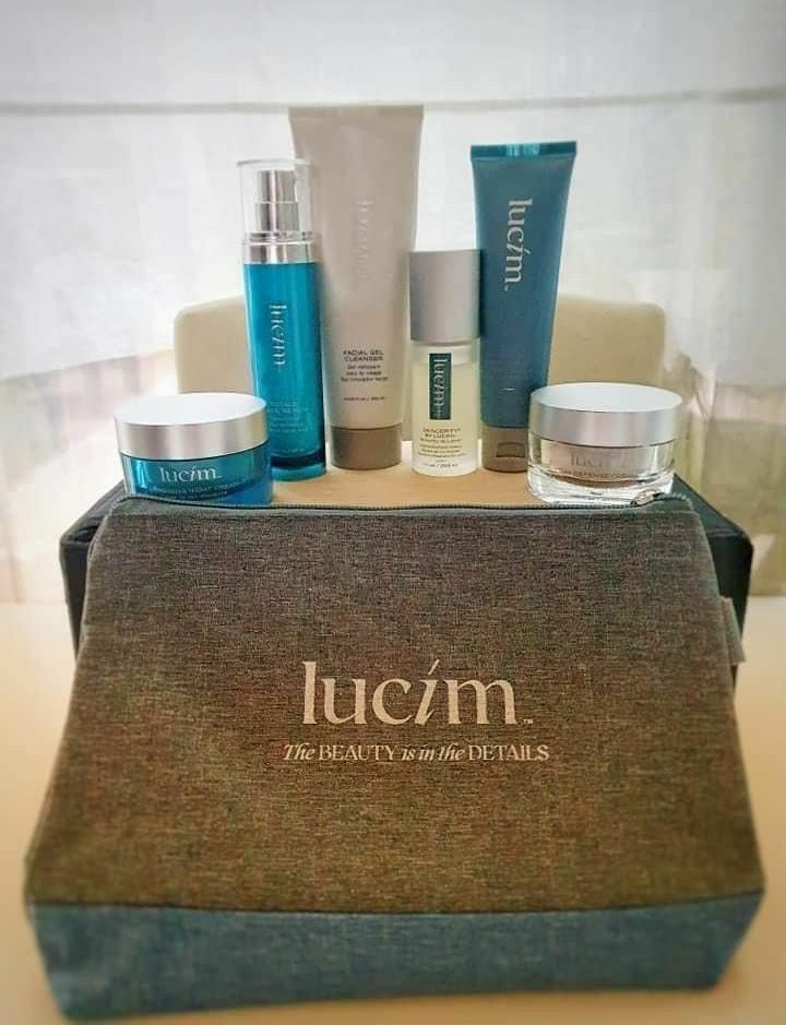 La gamme Lucim Ariix est conçue pour offrir des soins esthétiques haut de gamme qui répondent aux besoins spécifiques de votre peau, tout en révélant son éclat naturel.