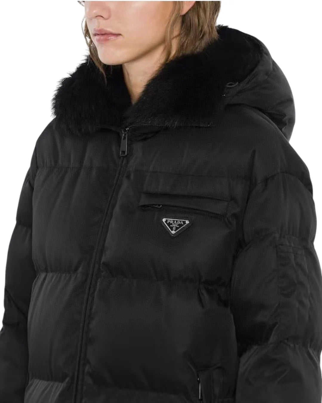 Les doudounes Prada offrent une élégance et une performance inégalées.au meilleur prix.  YourStyles.fr la référence sur la mode