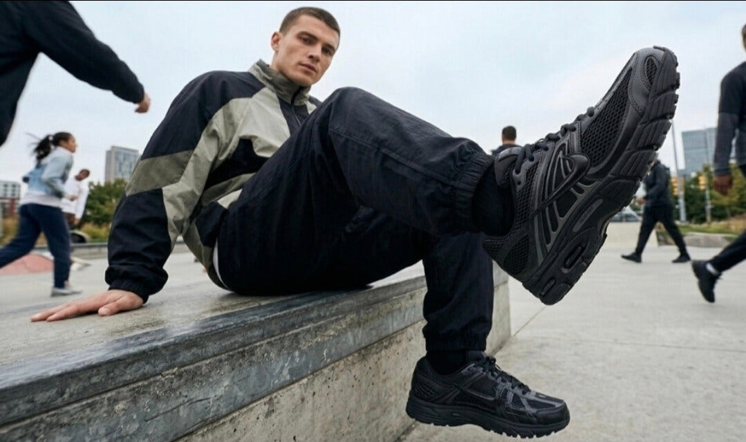 Découvrez les Baskets Nike Moto 2K, alliant design rétro et confort optimal. Parfaites pour les fans de streetwear et le quotidien. ❤️