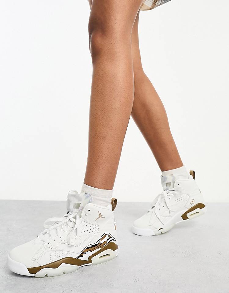 Les baskets Air Jordan 7 offrent un style iconique et une performance légendaire.

 leur design emblématique .pas cher. Le moins cher.