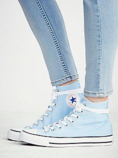 Résultats de l'évolution emblématique de la marque Converse, les Converse Mid Femme  sont un témoignage de l'engagement de Converse à combiner style classique et innovation.