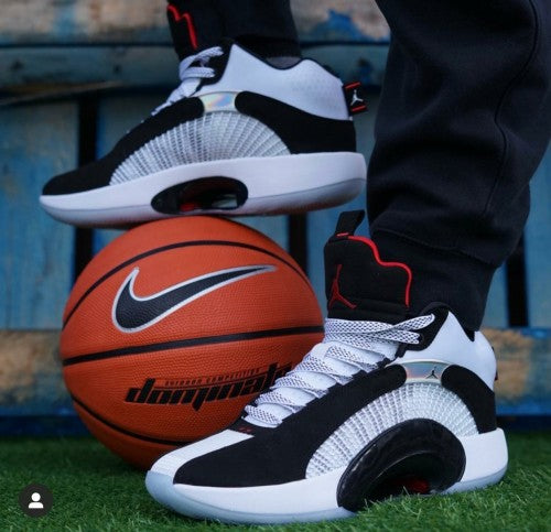 Les baskets Air Jordan 35 offrent un style emblématique et une performance exceptionnelle.
design distinctif . Pas cher. Le moins cher.