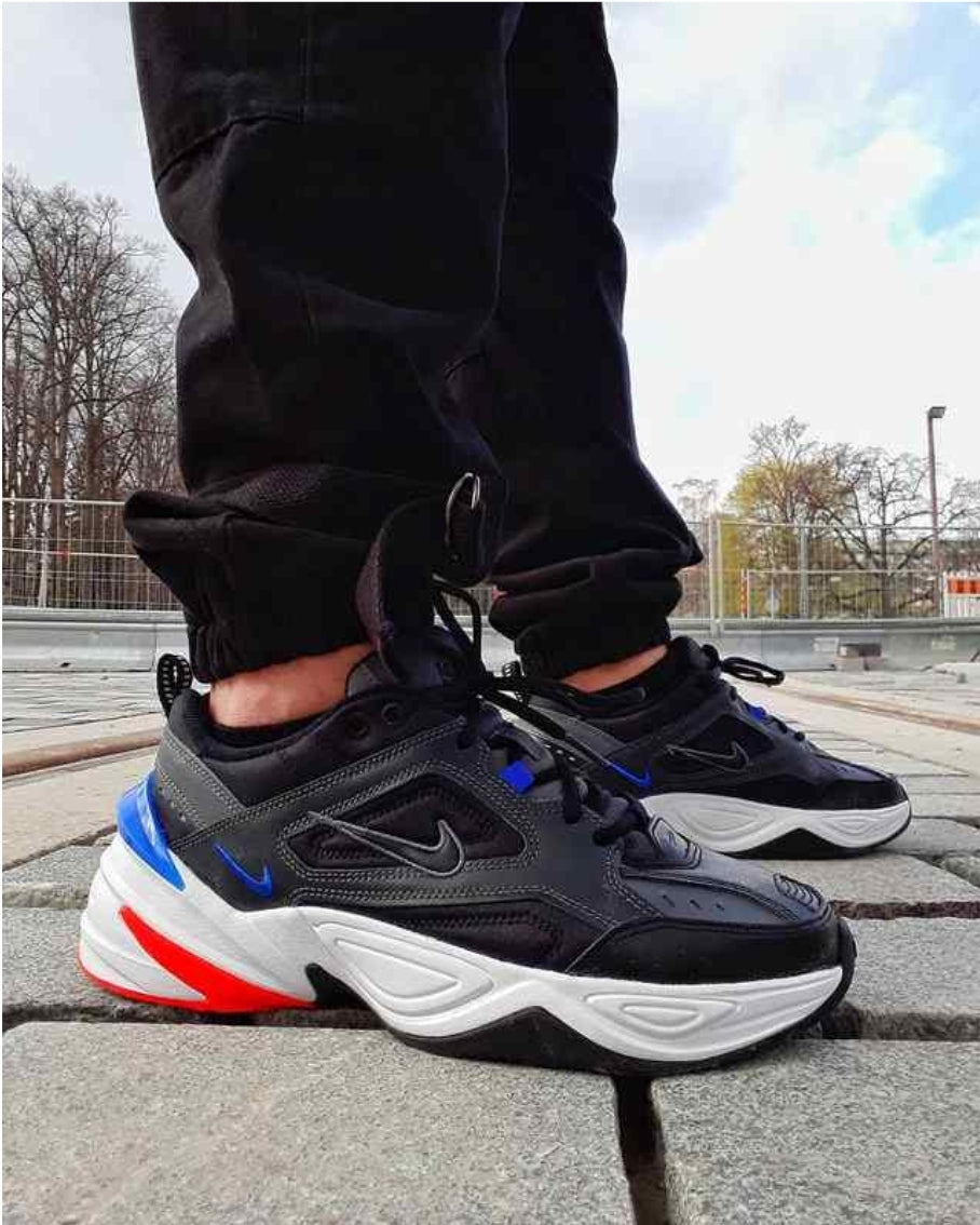 Les baskets Nike Air Tekno  design audacieux.  rétro-futuriste en fait un choix incontournable.pas cher. Le moins cher. Innovation