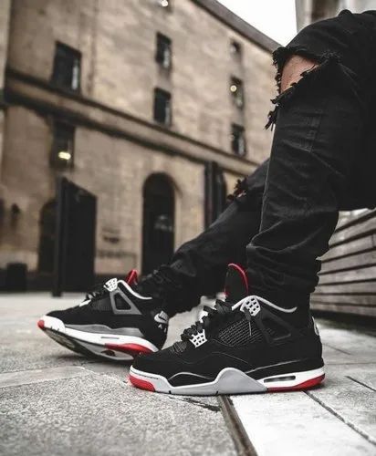 Les baskets Air Jordan 4 offrent un style iconique et une performance remarquable.
De plus,leur design distinctif et l'utilisation. Pas cher, sneakers verte