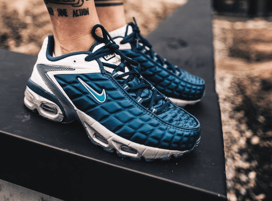 les baskets Nike TN air max Tailwind Skepta X offrent un style distinctif et une performance exceptionnelle.
De plus, leur design unique. Pas cher.le moins cher.