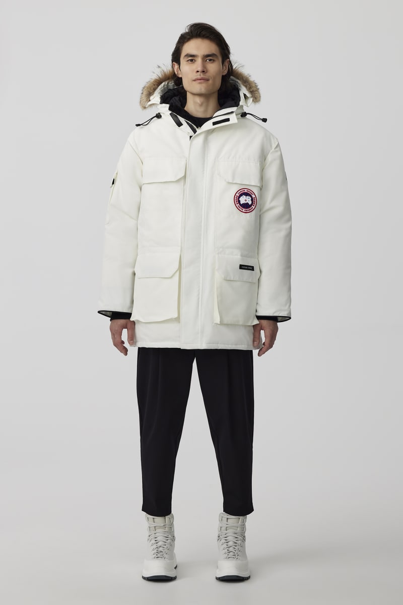 Les doudounes Canada Goose allient élégance et chaleur pour offrir une protection optimale contre le froid. Leur design sophistiqué et leurs matériaux de haute qualité. Pas cher. Le moins cher.