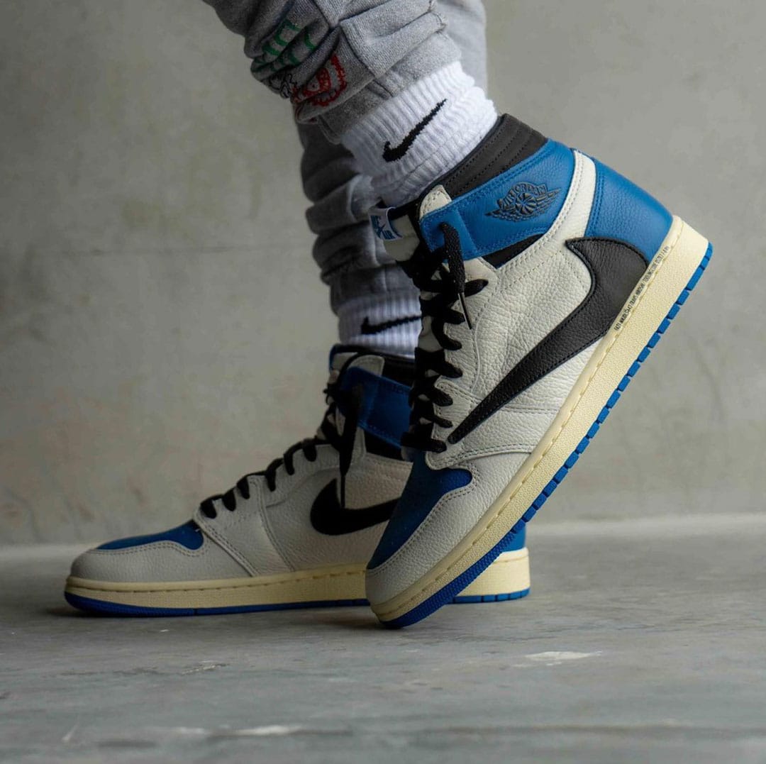 Les baskets Air Jordan 1 offrent un style iconique et une performance légendaire.
De plus, leur design emblématique et leur utilisation.
