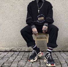 Les baskets sneakers Lanvin incarnent un style emblématique et un luxe français.
leur design élégant. Pas cher. Le moins cher.