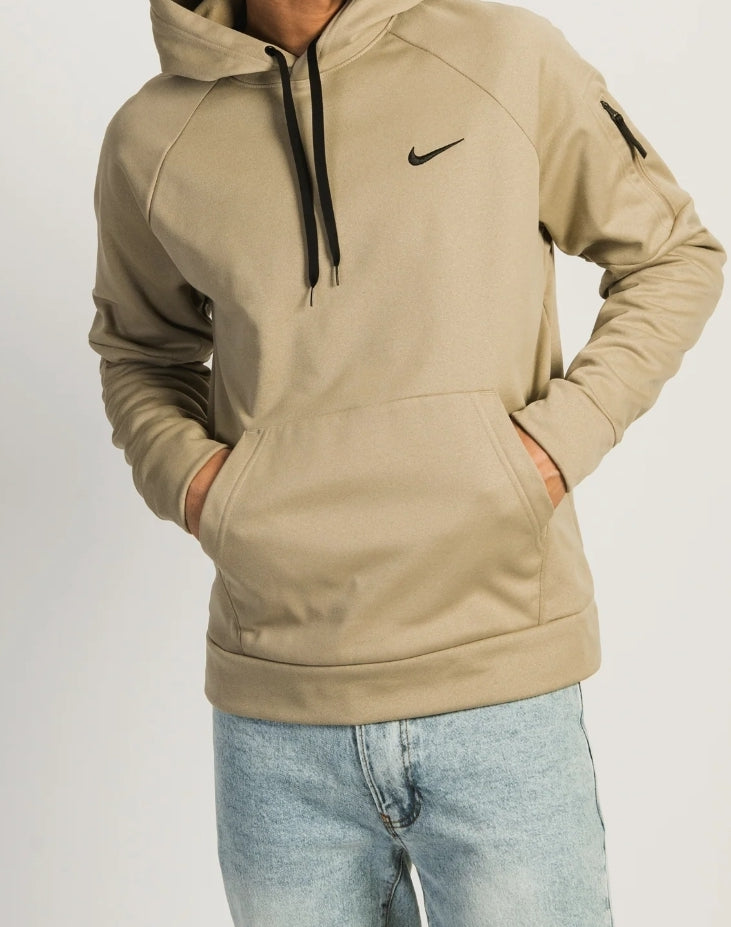 Les sweats Nike allient performance et style. Leur design moderne et leur technologie de pointe les rendent indispensables. Pas cher. Le moins cher.