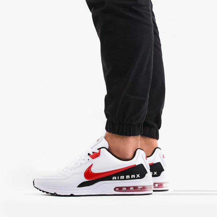 Les baskets Nike Air Max LTD3 allient style et performance de manière exceptionnelle. Leur design moderne et leurs matériaux de haute qualité en font un choix incontournable.