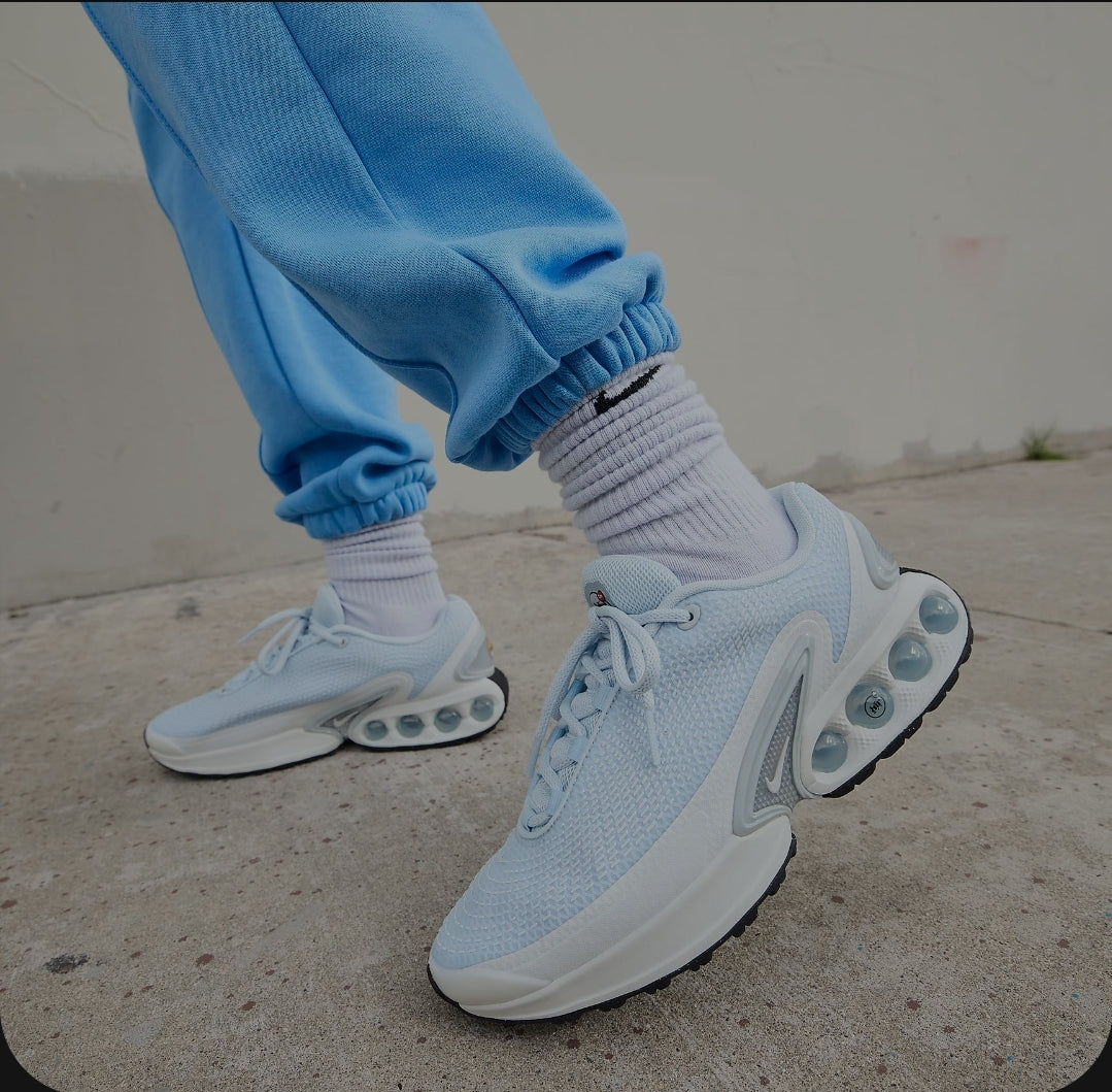 Les baskets Nike Air Max Drift allient un style innovant et un confort exceptionnel. design avant-gardiste.pas cher. Le moins cher.