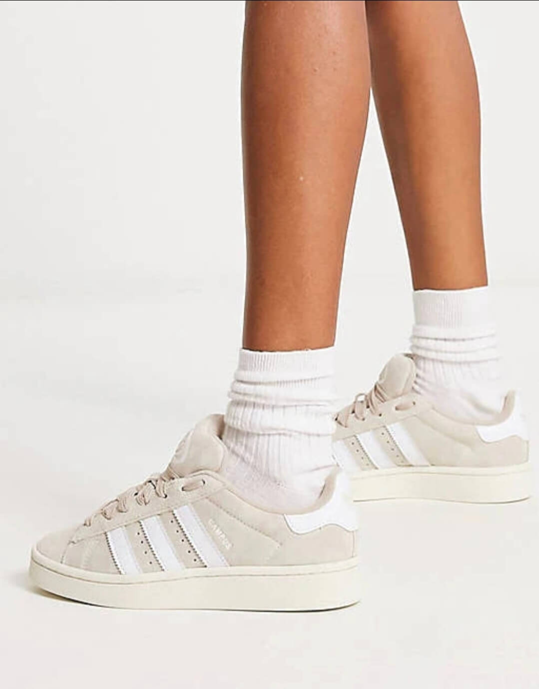 Les baskets Adidas Gazelle Femme allient un style emblématique à une performance exceptionnelle.
