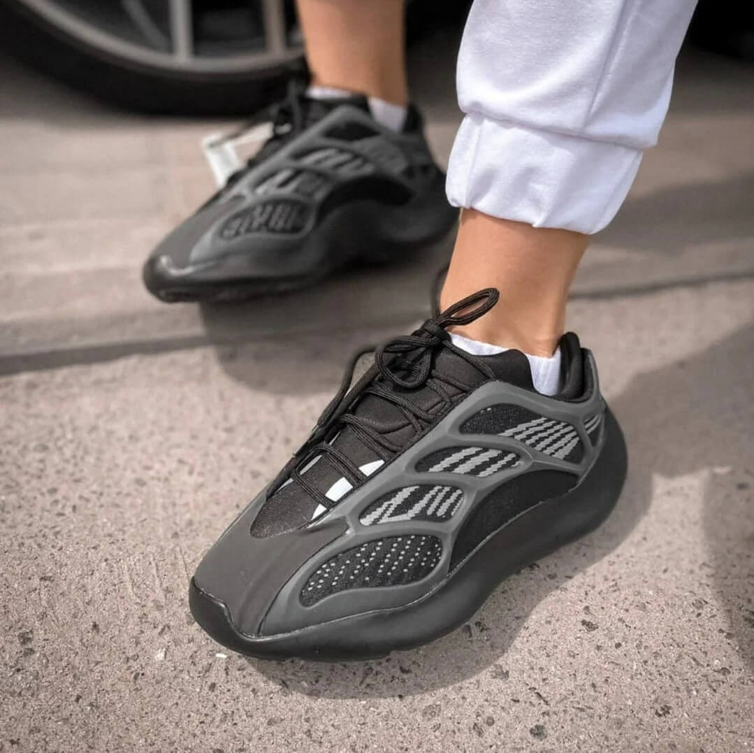 Les baskets Adidas Yeezy Femme allient un style emblématique à une performance exceptionnelle.