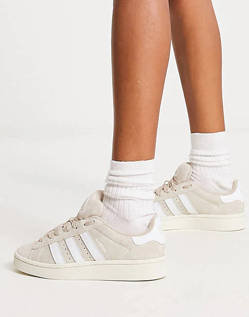 Les baskets Adidas Gazelle Femme allient un style emblématique à une performance exceptionnelle.