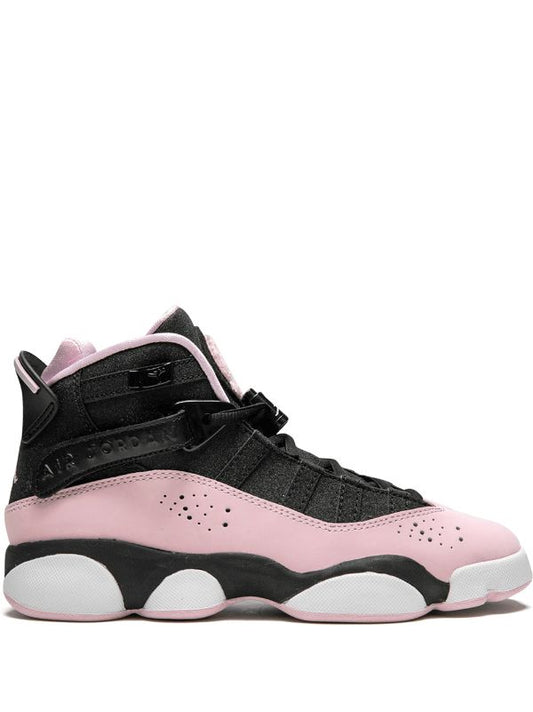 Les  baskets Air Jordan 6 Retro "Pantone" Femme permettent de personnaliser votre style tout en bénéficiant d’un confort supérieur.