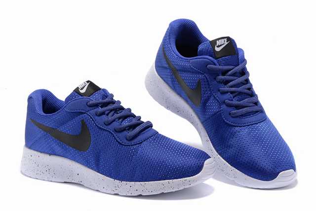 Les baskets Nike Tanjun Femme sont un témoignage de l'engagement de Nike à combiner style et innovation.