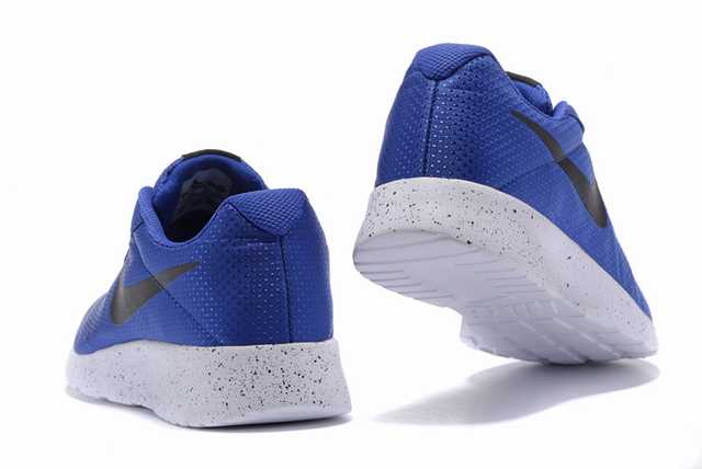 Les baskets Nike Tanjun Femme sont un témoignage de l'engagement de Nike à combiner style et innovation.