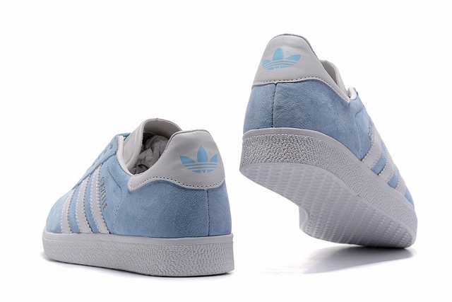 Les Adidas Gazelle Femme allient un style emblématique à une performance exceptionnelle.