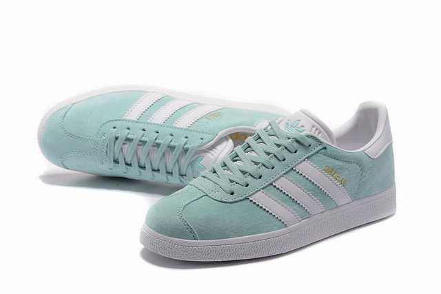Les Adidas Gazelle Femme allient un style emblématique à une performance exceptionnelle.