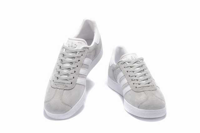 Les Adidas Gazelle Femme allient un style emblématique à une performance exceptionnelle.