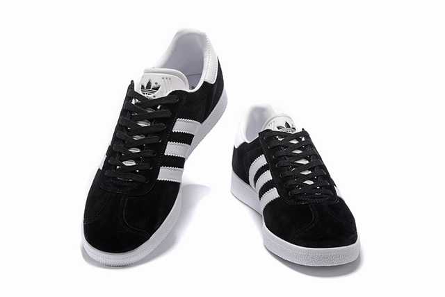 Les Adidas Gazelle Femme allient un style emblématique à une performance exceptionnelle.